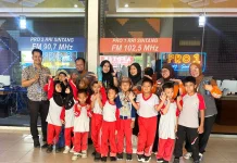 Hari Radio Internasional, SSKI Sintang Kunjungi RRI